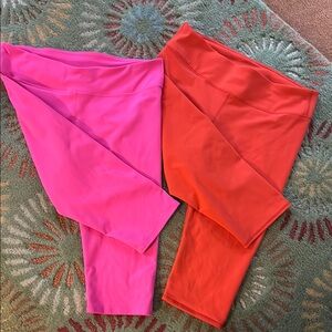 FABLETICS 2 pairs Vibrant crop Leggings Set - Pink and Orange